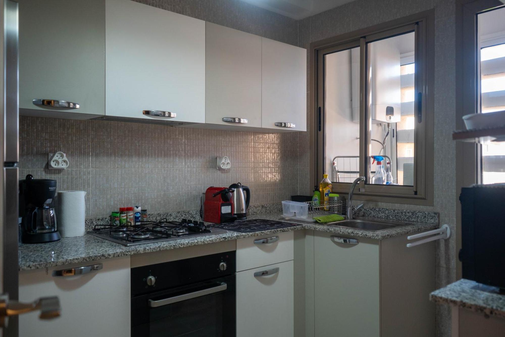 Magnifique Appartement Moderne De 2 Chambres Avec Piscine A 10 Min Du Centre De Marrakech マラケシュ エクステリア 写真