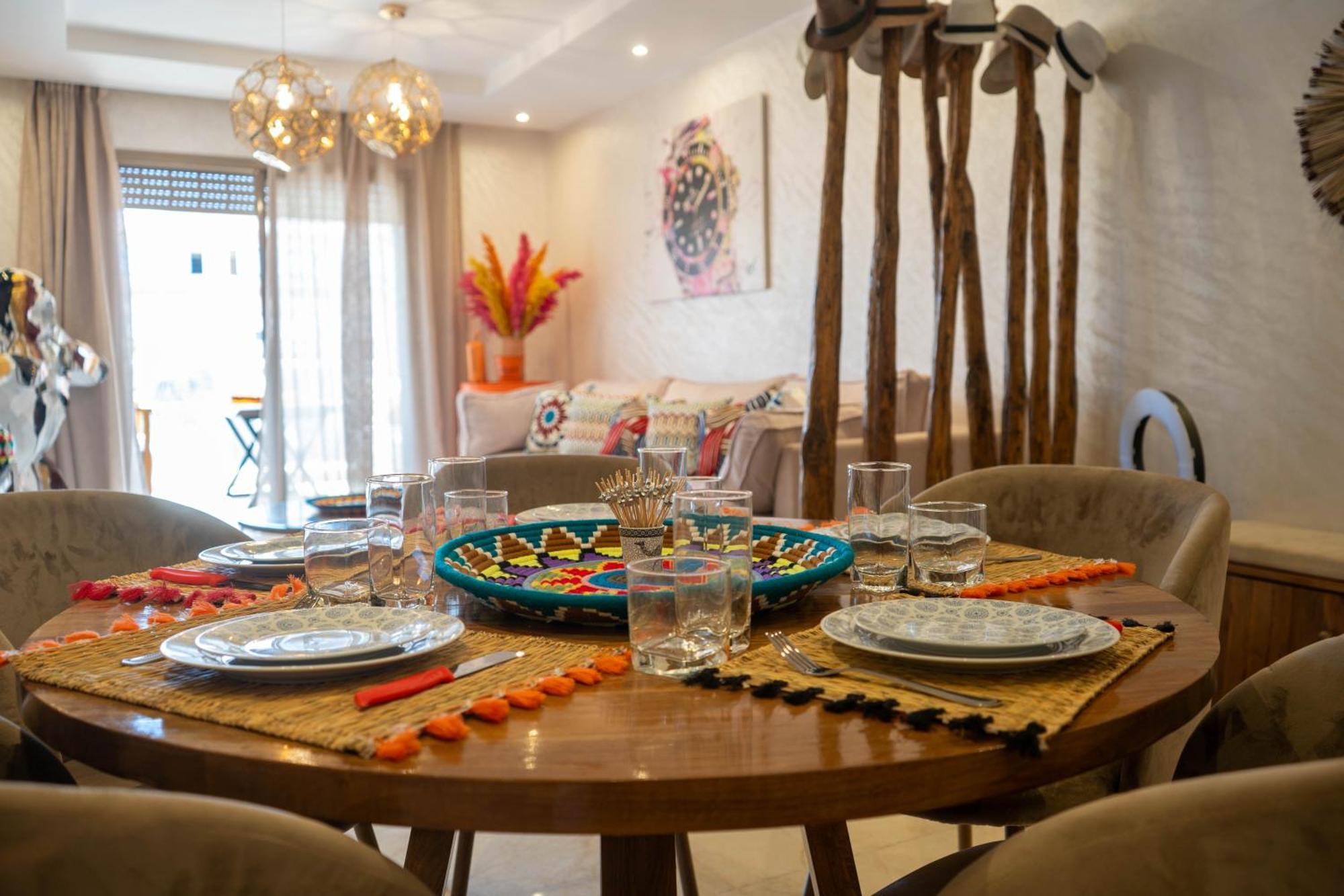 Magnifique Appartement Moderne De 2 Chambres Avec Piscine A 10 Min Du Centre De Marrakech マラケシュ エクステリア 写真
