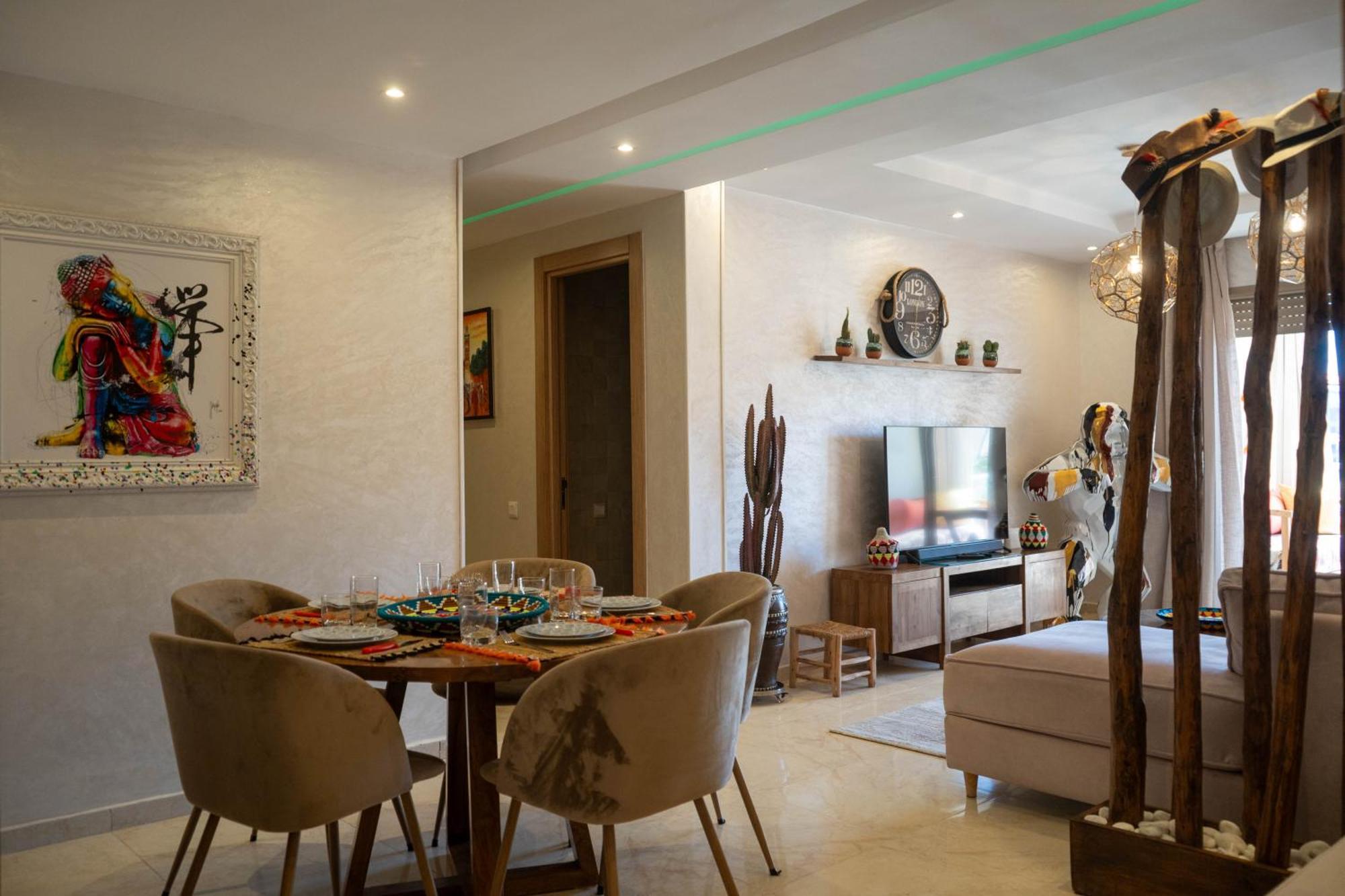 Magnifique Appartement Moderne De 2 Chambres Avec Piscine A 10 Min Du Centre De Marrakech マラケシュ エクステリア 写真